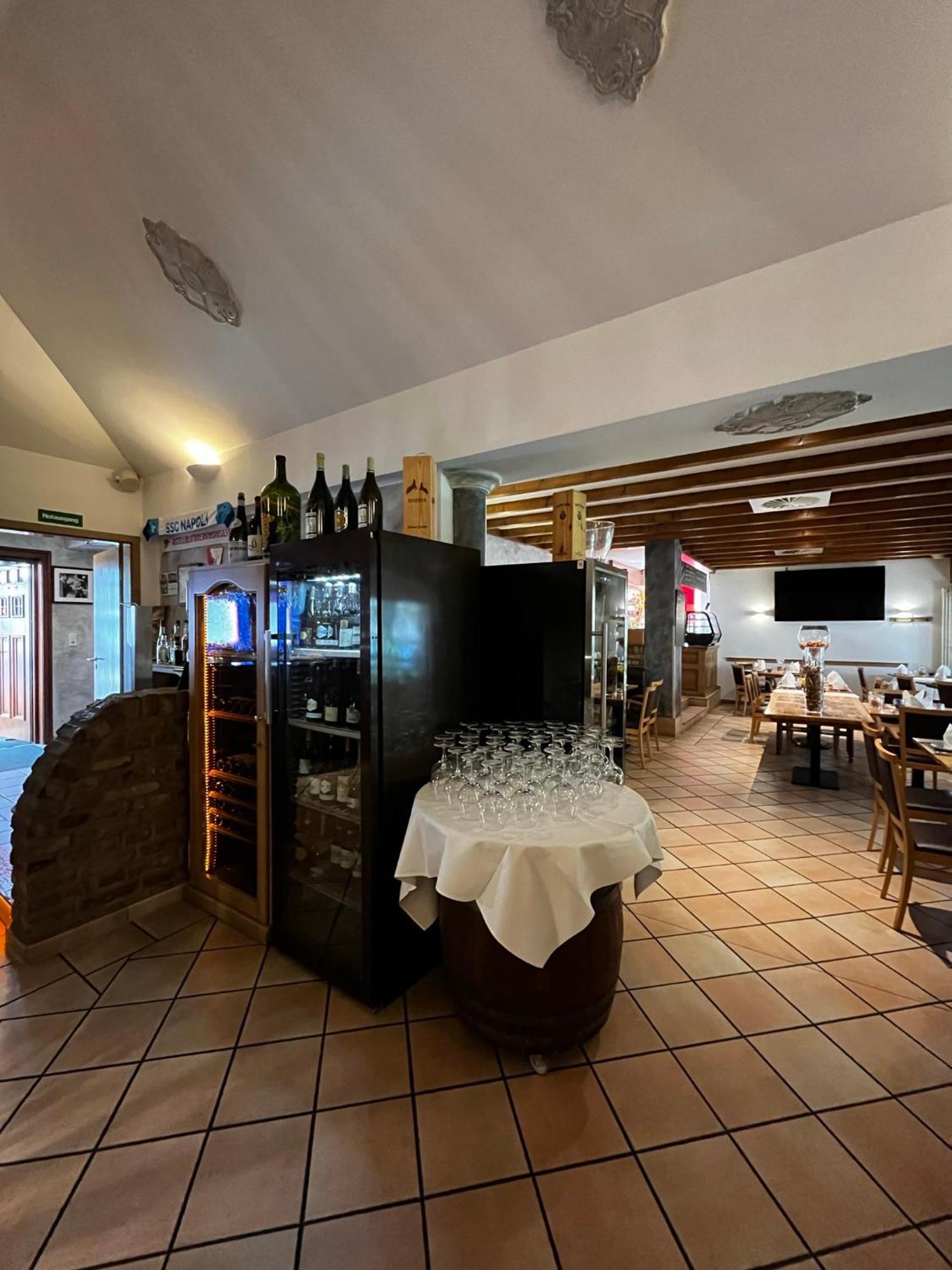 Osteria-Hotel-Centovini Cologne Exterior photo